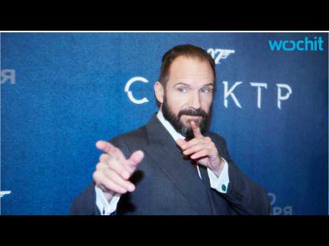 VIDEO : Ralph Fiennes To Voice Alfred In The LEGO Batman Movie