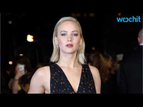 VIDEO : Entertainment Weekly's 2015 Entertainer of the Year: Actress Jennifer Lawrence!