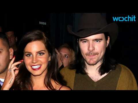 VIDEO : Barrie-James O?Neill Reveals Lana Del Rey Dumped Him Via Interview