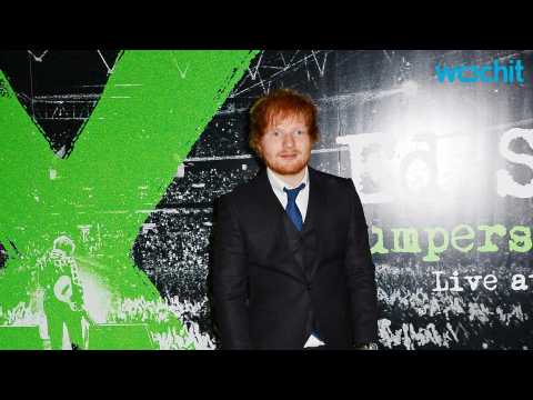 VIDEO : Ed Sheeran Sends Tweet From the Set Of 'Bridget Jones?s Baby'