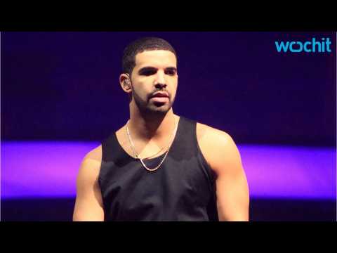 VIDEO : Toronto Raptors Drake Night Has 'Hotline Bling' Booth