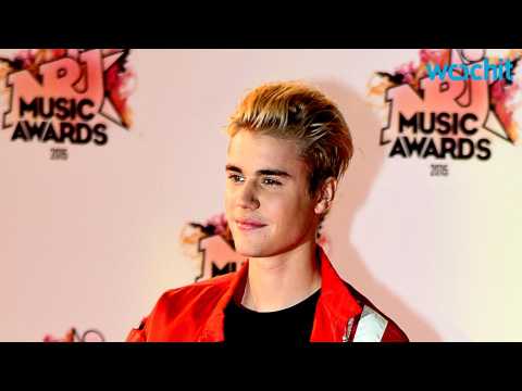 VIDEO : Justin Bieber Grabs Top Spot on Billboard Album Chart