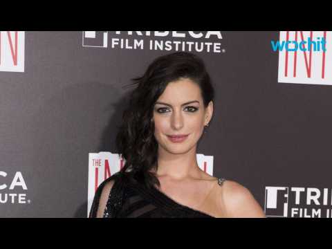 VIDEO : Anne Hathaway to Be a Mom!