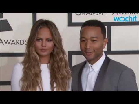 VIDEO : Pregnant Chrissy Teigen Enjoys Special Performance From Hubby John Legend During Surprise 30