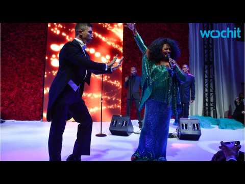 VIDEO : Diana Ross Brings Daughter Tracee Ellis Ross on Stage To SIng