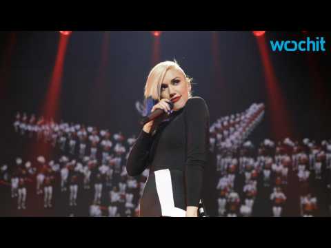 VIDEO : Gwen Stefani Releases Emotional New Song