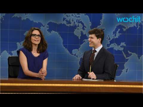 VIDEO : As If Tina Fey Had Never Left ?SNL?s? ?Weekend Update?