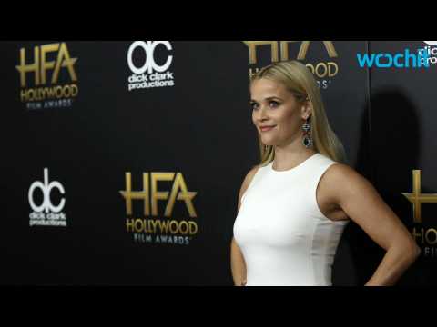 VIDEO : Reese Witherspoon Gives Advice to All-Girls College Prep School