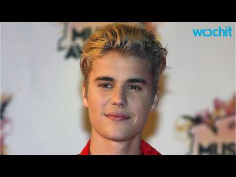 VIDEO : Justin Bieber Says He's Not Mad About One Direction's Album Release Date