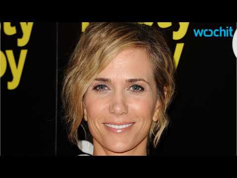 VIDEO : Kristen Wiig's New Movie Crying in a Sweater Debuts on Jimmy Kimmel Live!