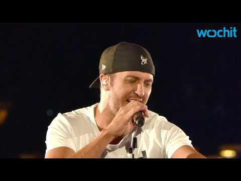VIDEO : Luke Bryan to Play NFL Thanksgiving Halftime Show
