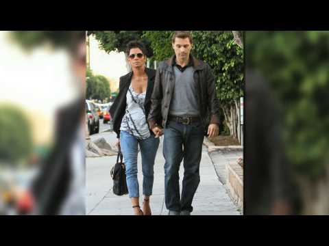 VIDEO : Halle Berry and Olivier Martinez announce divorce