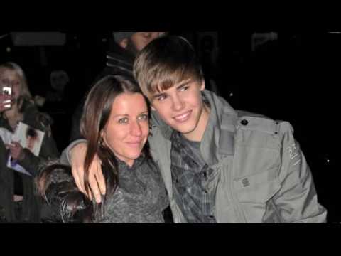 VIDEO : Justin Bieber Says Relationship With Mom is 'Pretty Non-Existing'