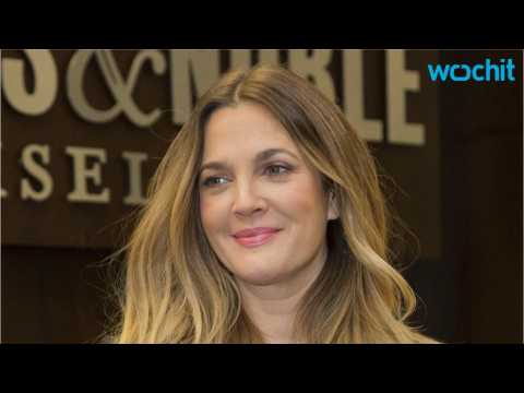 VIDEO : Drew Barrymore Reconciled With Dad