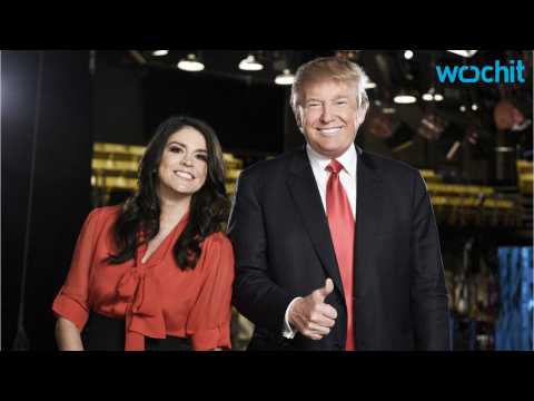 VIDEO : Larry David Heckles Donald Trump on 'SNL'