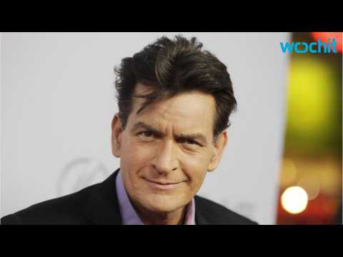 VIDEO : Charlie Sheen Is HIV Positive