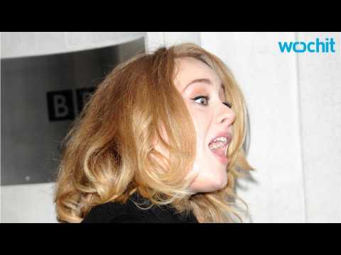 VIDEO : Adele Candidly Talks About Body Insecurities