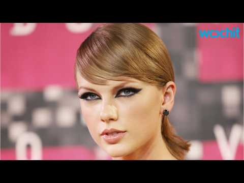 VIDEO : Taylor Swift Has a New Fashion Line With a Chinese Brand