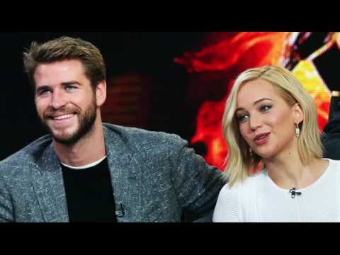 VIDEO : Jennifer Lawrence and Liam Hemsworth Are Reportedly Dating