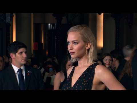 VIDEO : Jennifer Lawrence couldn?t handle sex scene with Chris Pratt