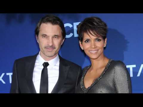 VIDEO : Olivier Martinez and Halle Berry Sued for Airport Scuffle