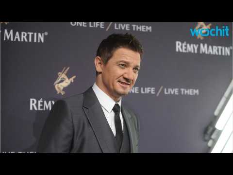 VIDEO : Jeremy Renner: ?Negotiating Co-Stars? Wages Isn?t My Job?