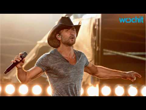 VIDEO : Tim McGraw Wants to Be in Taylor Swift's Squad