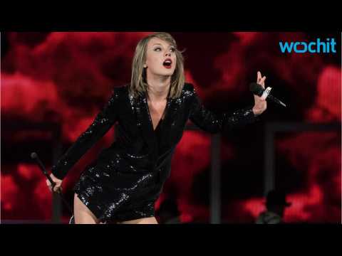 VIDEO : Who Did Taylor Swift Bring On Stage This Time?