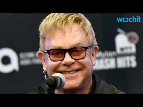 VIDEO : Elton John Preps New Album to Release in February