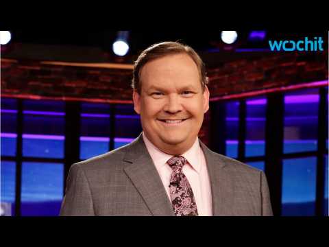 VIDEO : Andy Richter Spreads Holiday Cheer