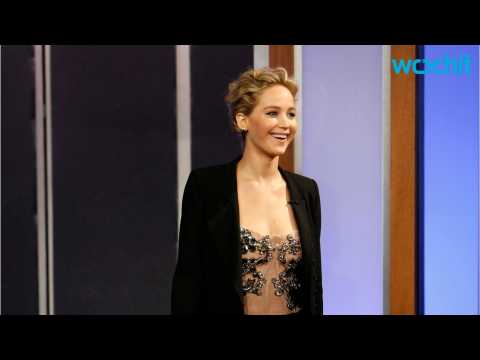 VIDEO : Jennifer Lawrence Demonstrates How to Deflect Questions About Your Dating Status