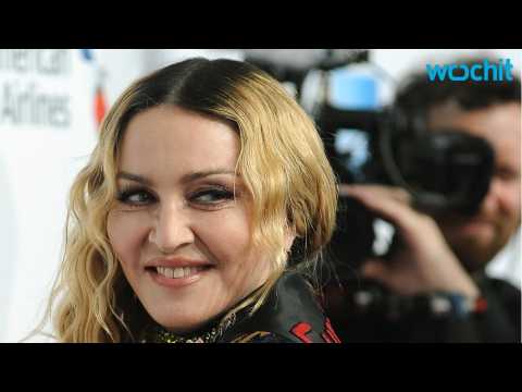 VIDEO : Madonna Shares Adorable Family Photos From Holiday Ski Trip