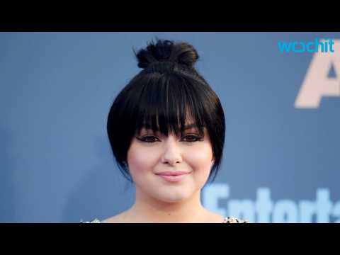 VIDEO : Ariel Winter Calls Out 'Fake Friends' on Twitter