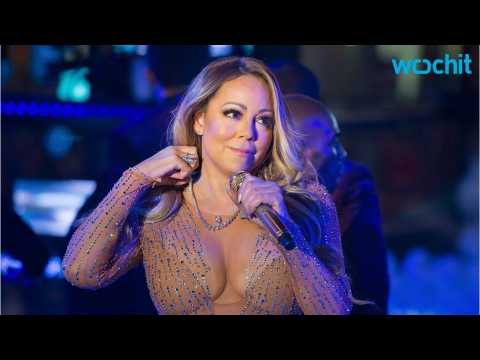 VIDEO : Mariah Carey Shrugs Off Awkward NYE Show