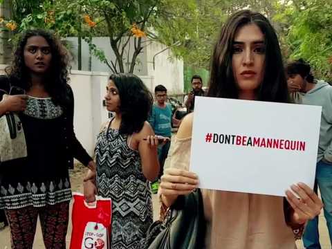 VIDEO : Public Buzz : Le Mannequin Challenge qui dnonce les violences faites aux femmes