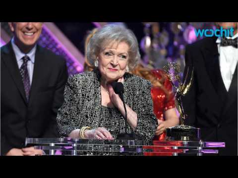 VIDEO : Betty White Celebrates Her 95th Birthday
