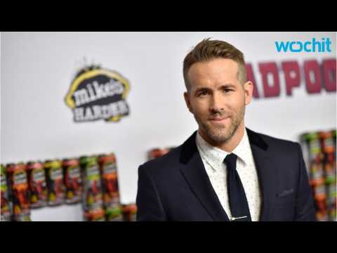 VIDEO : Ryan Reynolds Wrote Deadpool While Filming Green Lantern