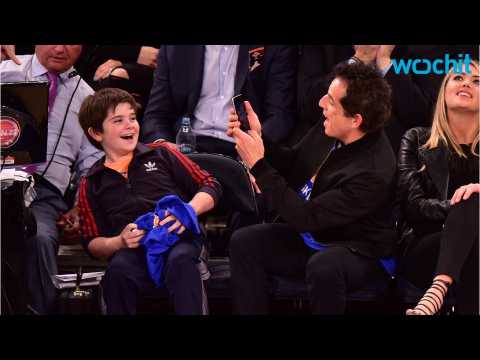 VIDEO : Ben Stiller Attends Knicks Game with Son