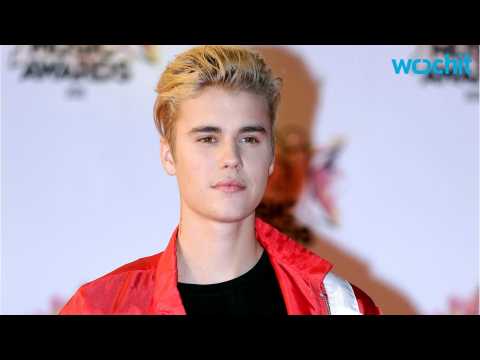 VIDEO : Justin Bieber Auctions His Custom-Made Ferrari
