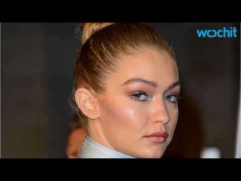 VIDEO : Gigi Hadid Works Hard For Her Abs!