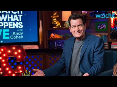 VIDEO : Charlie Sheen Reignites Feud With Rihanna