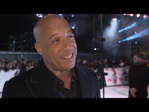 VIDEO : Vin Diesel Flies In By Helicopter To Stunning UK Premiere