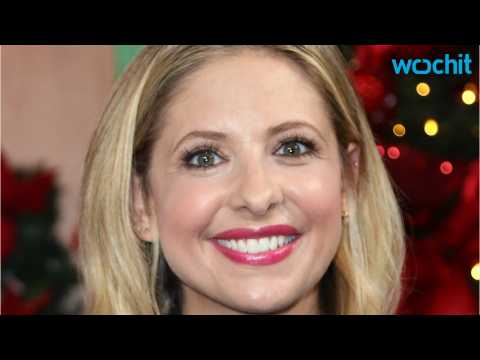 VIDEO : Sarah Michelle Gellar Spends the Night in the Emergency Room With Her 5-Year-Old Son