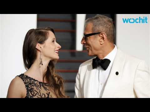 VIDEO : Jeff Goldblum and Wife Are Expecting Their Second Baby!