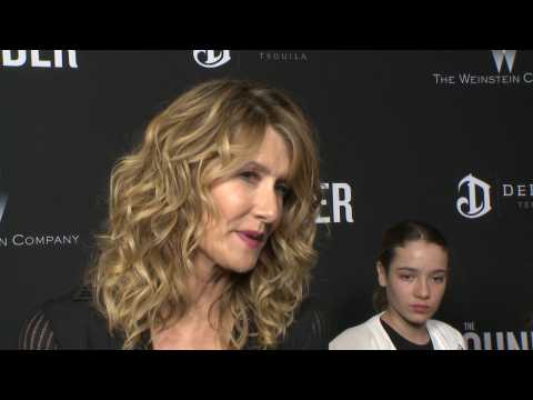 VIDEO : Laura Dern Chats On The Red Carpet At 'The Founder' Premiere: