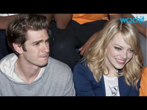 VIDEO : Andrew Garfield And Emma Stone High At Disneyland