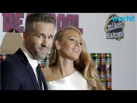 VIDEO : Ryan Reynolds Says Blake Lively Keeps Him Sane