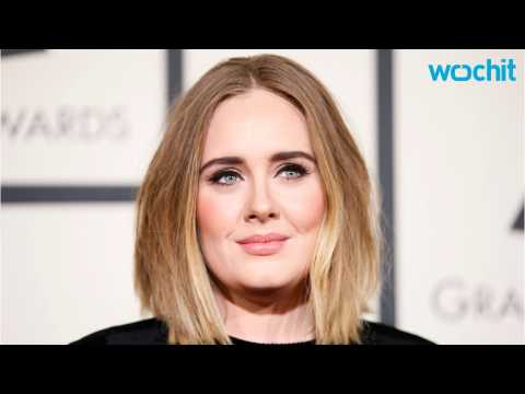VIDEO : Did Adele Secretly Get Married?