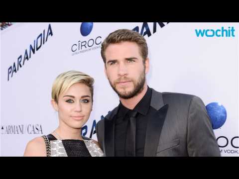 VIDEO : Miley Cyrus and Liam Hemsworth Pay Unforgettable Trip To Children's Hospital