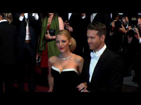 VIDEO : Ryan Reynolds : Blake Lively l'aide  garder son sang-froid
